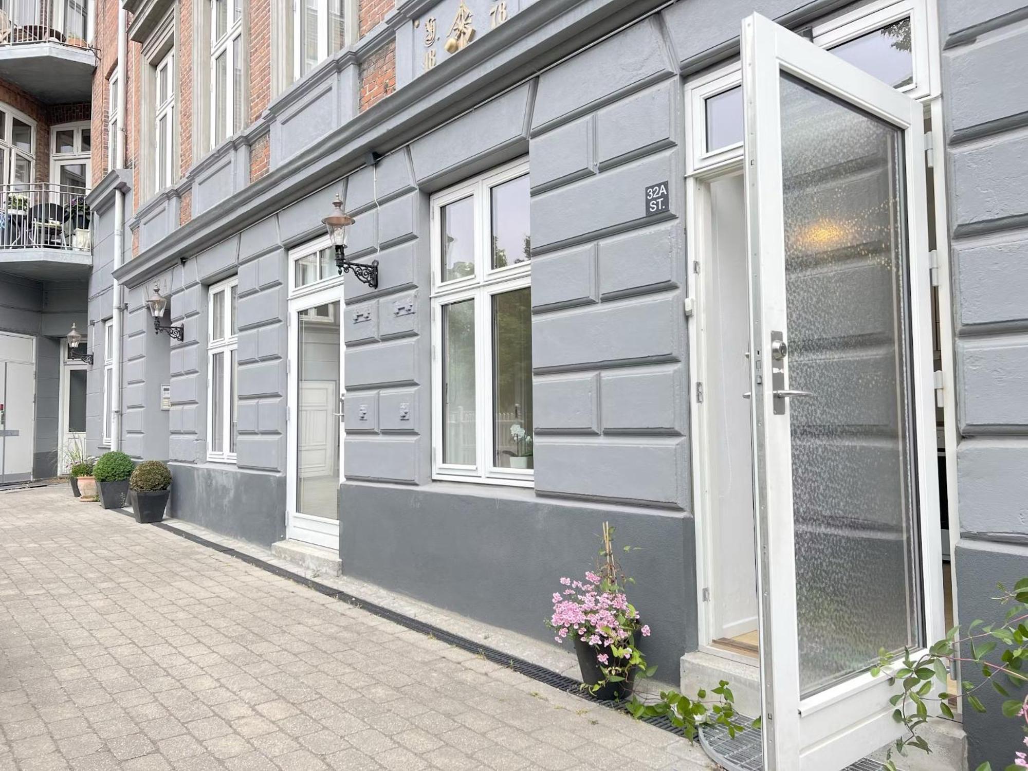 Charming With Prime Location In Osterbro - On Ground Floor * Kopenhagen